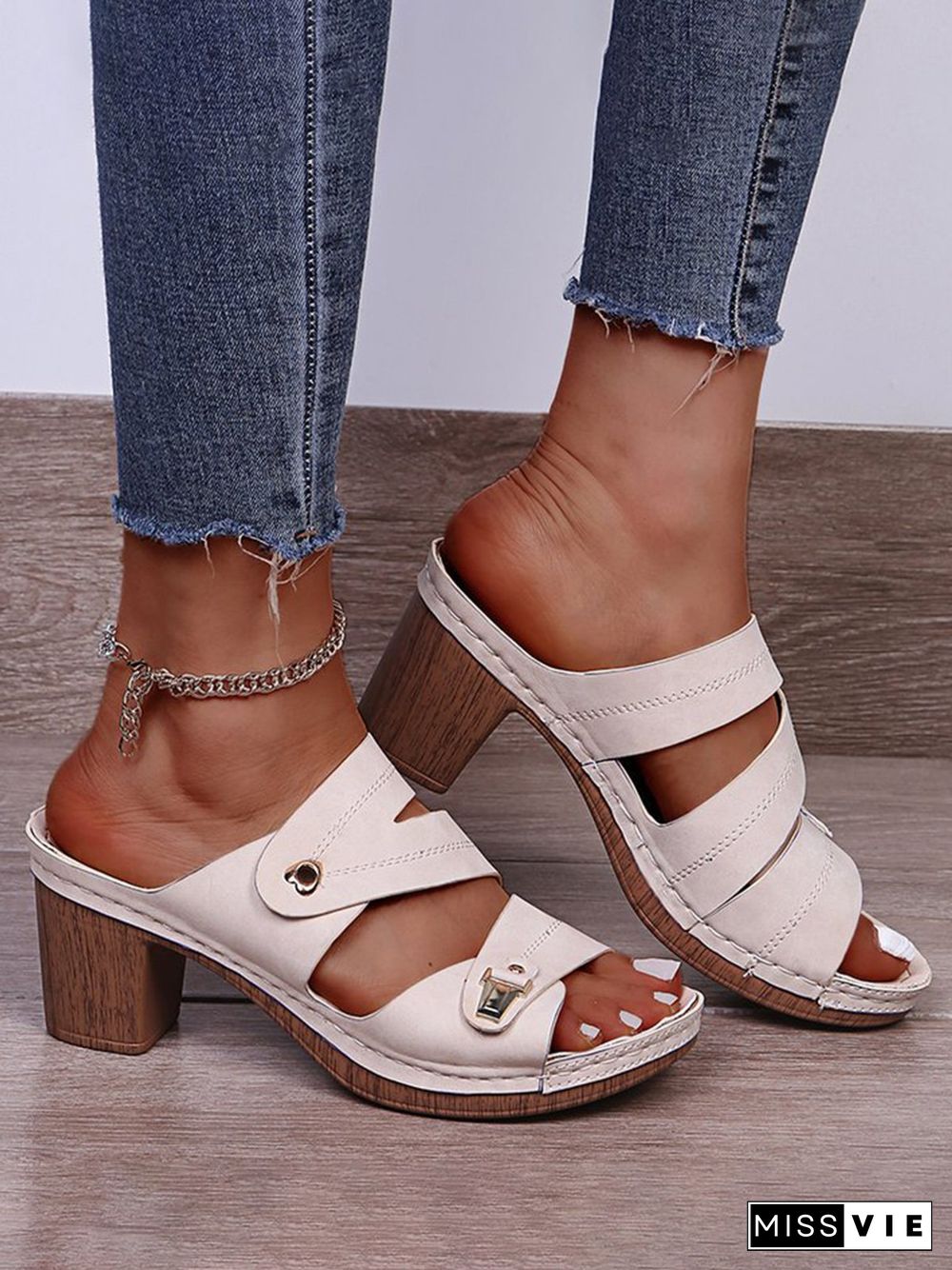 Comfortable Lightweight Clog Block Heel Sandals