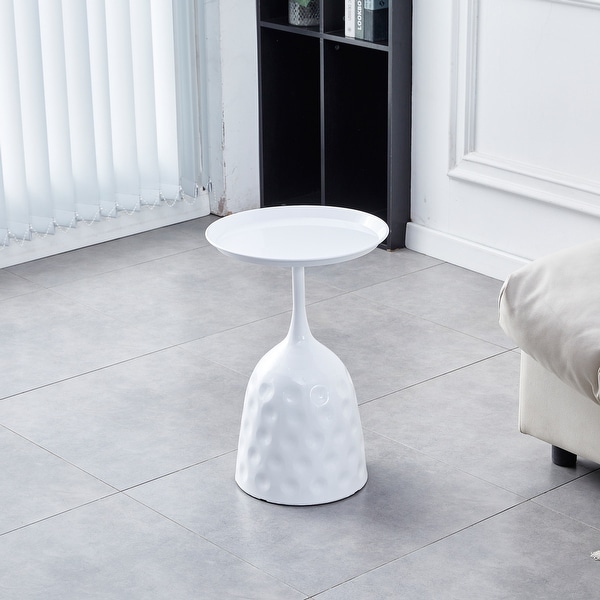 Unique Wine Cup Shape Metal Side Table， Small Sofa Table， Simple Style Modern End Table， Living Room Side Table