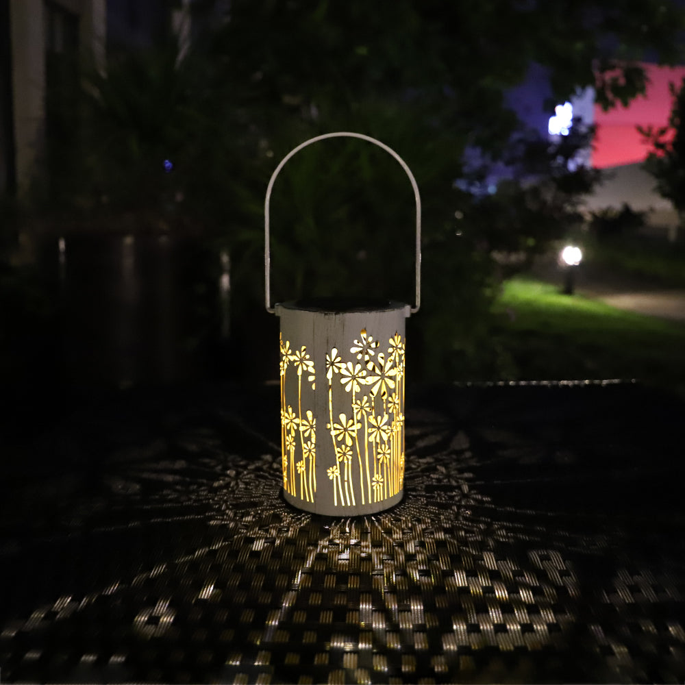 Walmeck Solar Powered Lantern Light Retro Table LEDs Candle Lamp IP44 Water-resistant Lantern Hanging Lights for Patio Garden