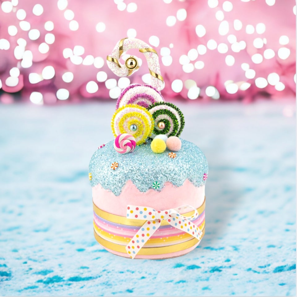 10 Pastel Cake With Candy