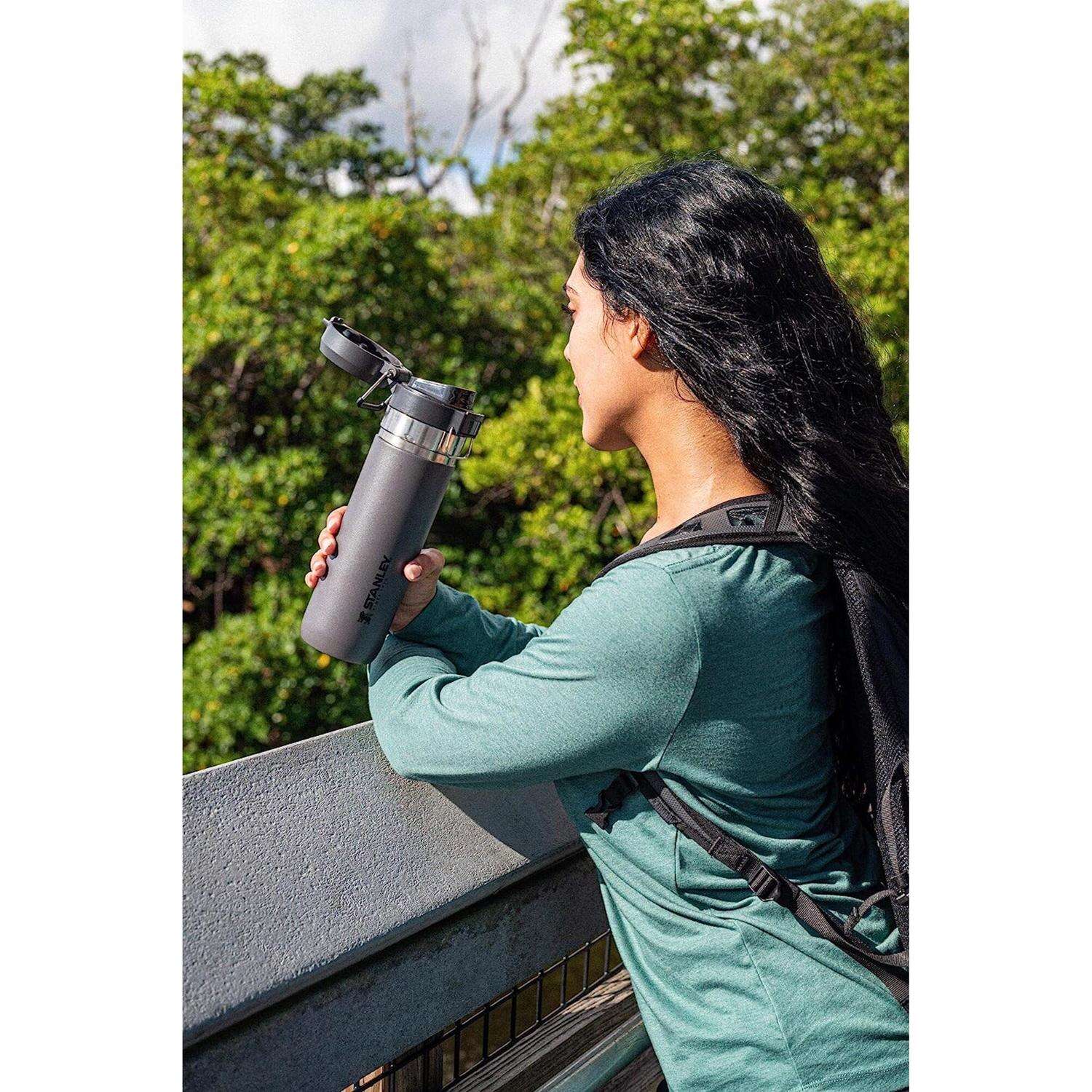 Stanley The Quick Flip 24 oz Double Wall Insulation Charcoal BPA Free Vacuum Insulated Bottle