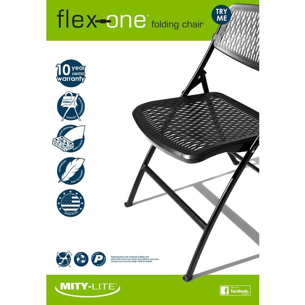 HDX Plastic Seat Folding Chair in Black 2FF0010P