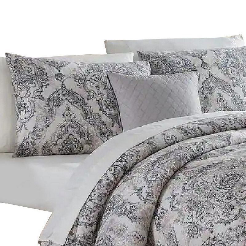 Lance 8 Piece King Bed Set， Damask Print， The Urban Port， White， Gray