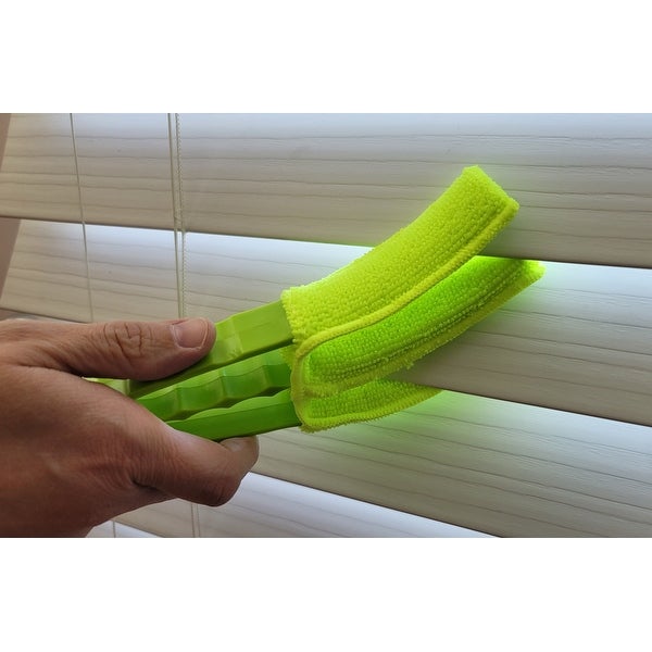 Window Blind Cleaner Duster Brush with Washable 3 Finger Microfiber Sleeve， Shutter Cleaning Tool