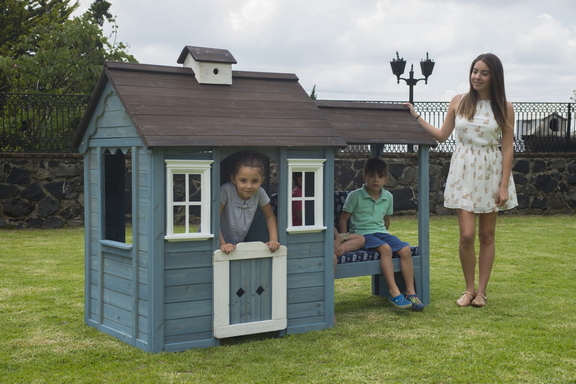 Sportspower WP 587 Wooden Playhouse with Bench