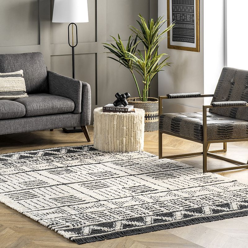 nuLoom Christy Aztec Soft Shag Fringe Area Rug