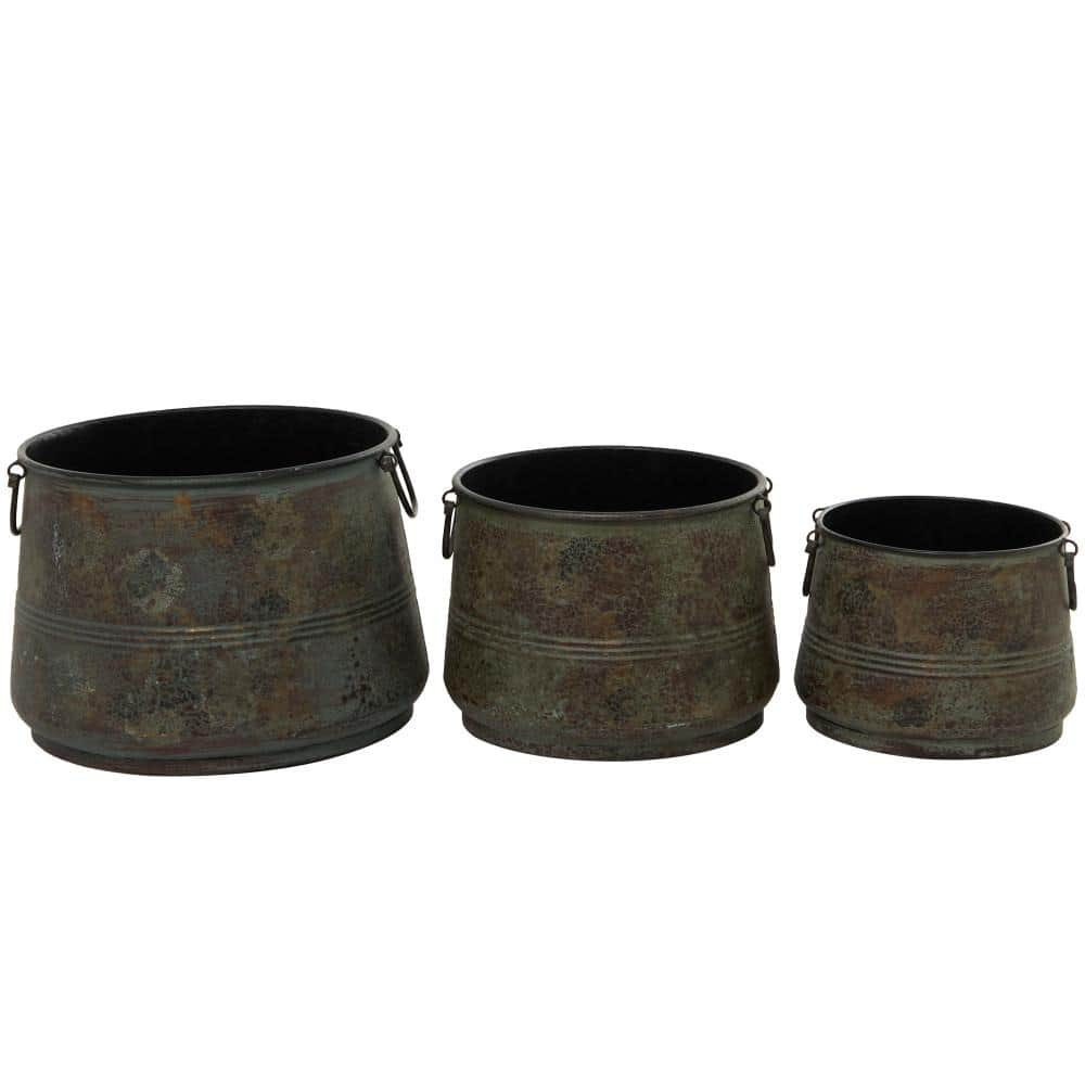 Litton Lane 30in. Extra Large Dark Gray Metal Indoor Outdoor Planter with Tapered Base (3- Pack) 53357