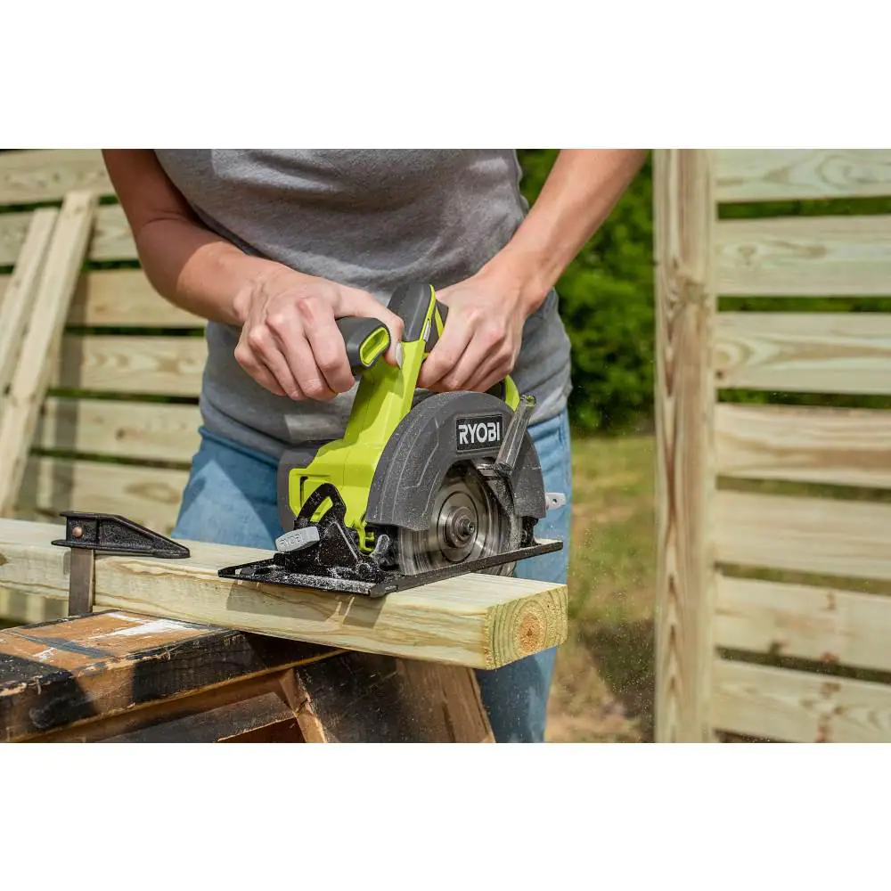 RYOBI PCL1400K2 ONE+ 18V Cordless 4-Tool Combo Kit with 1.5 Ah Battery， 4.0 Ah Battery， and Charger