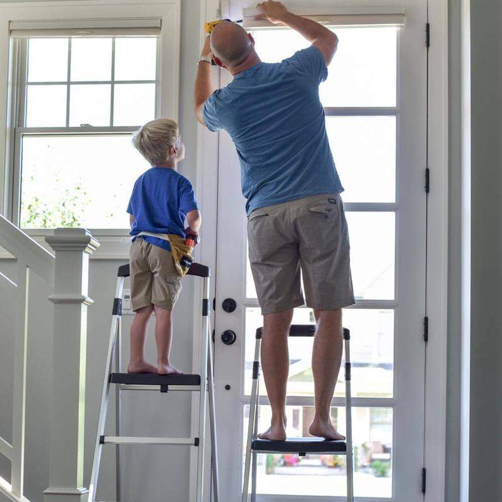 Gorilla Ladders 3-Step Aluminum Step Stool Ladder 250 lbs. Type I Duty Rating (9ft. Reach Height) GLA-3-2