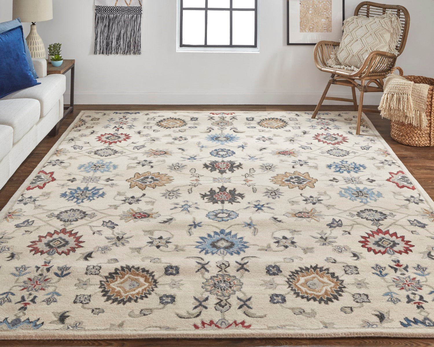 Mattias Hand Tufted Ornamental Ivory Sand/Blue/Red Rug