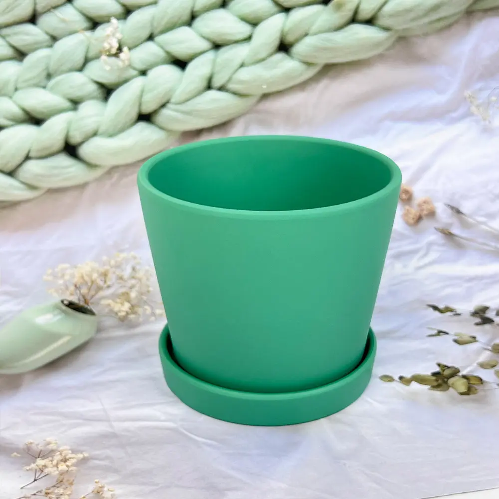 Wholesale Garden Home Decor Bluk Small Ceramic White Green Modern Flower Pots Planter Pots