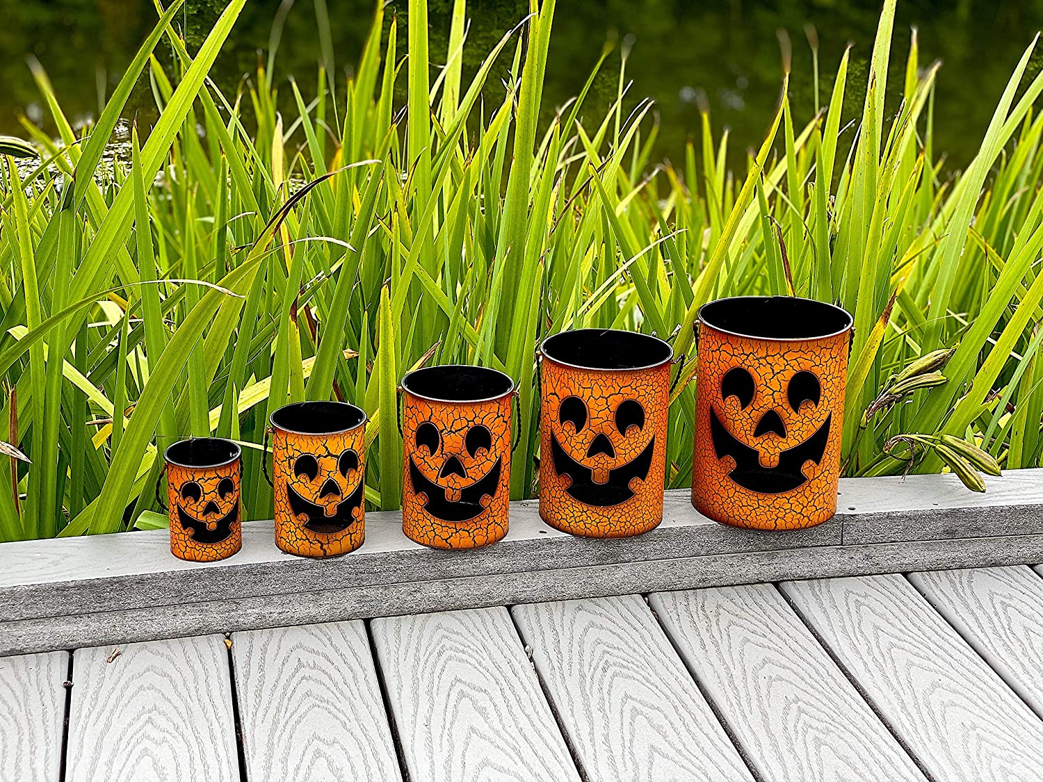 Halloween Lantern Set Rustic Candle Holder Metal Indoor Outdoor Decoration Jack-O-Lantern Buckets Lamp (Set of 5)