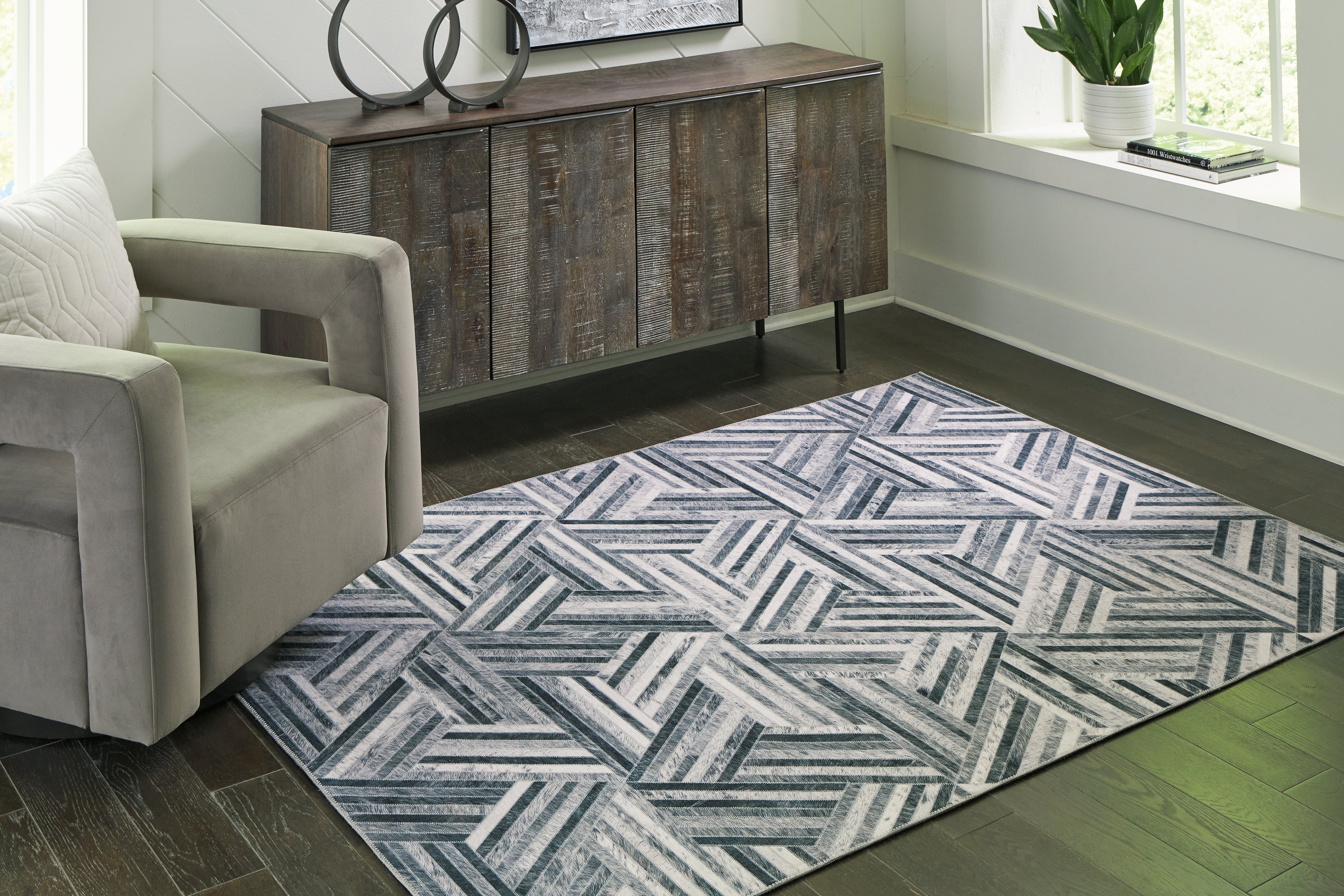 (Online Special Price) Adalock Gray/Cream 5 x 7 Rug