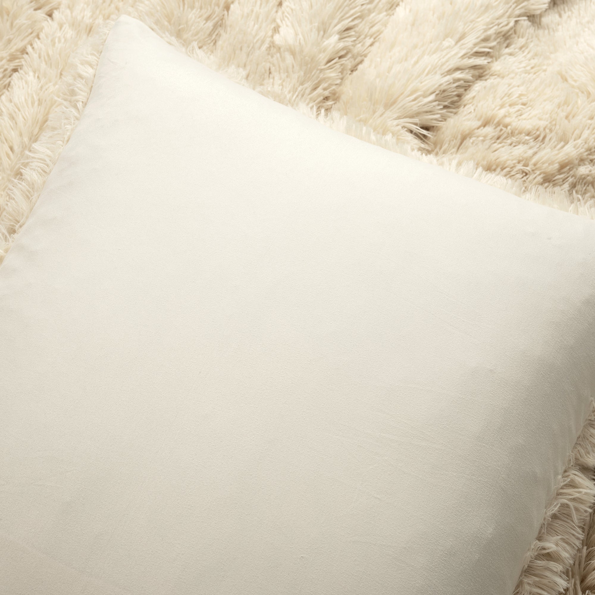 Emma Faux Fur Comforter Set