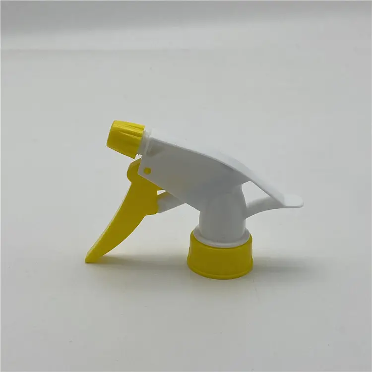 Plastic Nozzles For Sprayer Bottles 28/400 PP Material Fog Mist Spray Nozzle