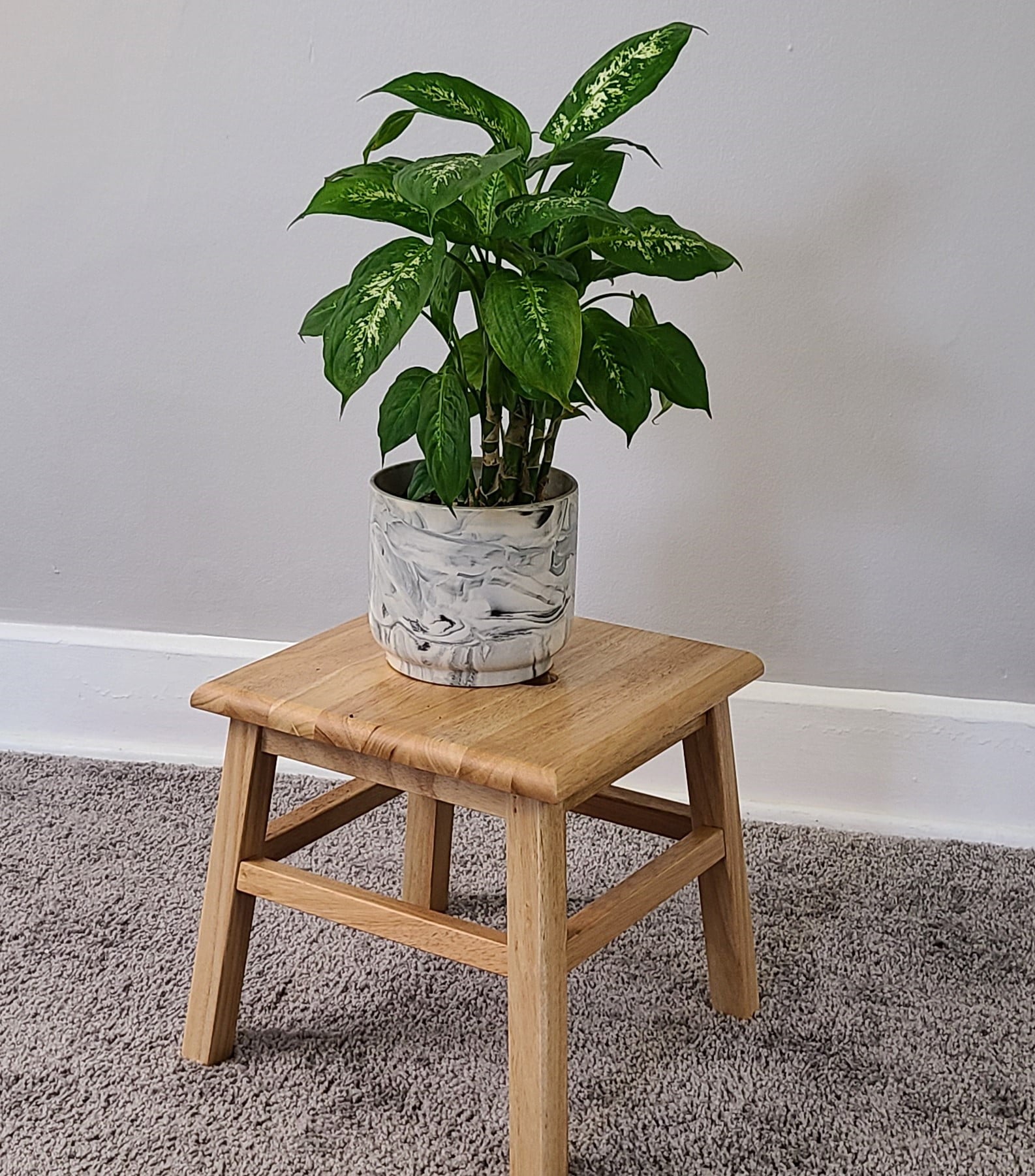 eHemco Solid Hardwood Wooden Step Stool for Adults and Kids， 12.25 Inches Height， Natural