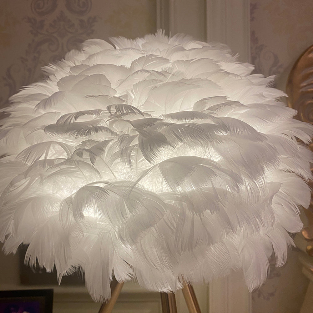 Goose Feather Table Lamp