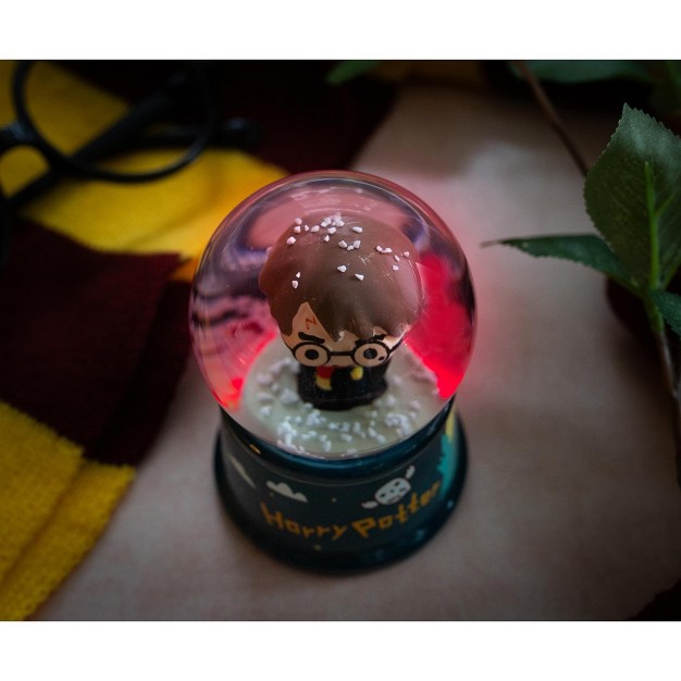 Silver Buffalo Harry Potter Chibi Mini Light up Snow Globe 2 5 Inches Tall