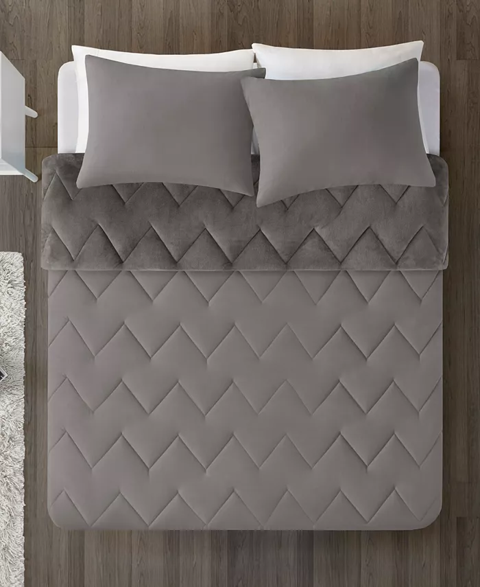 Intelligent Design CLOSEOUT! Kai Chevron Plush to Microfiber 3-Pc. Comforter Set， Full Queen