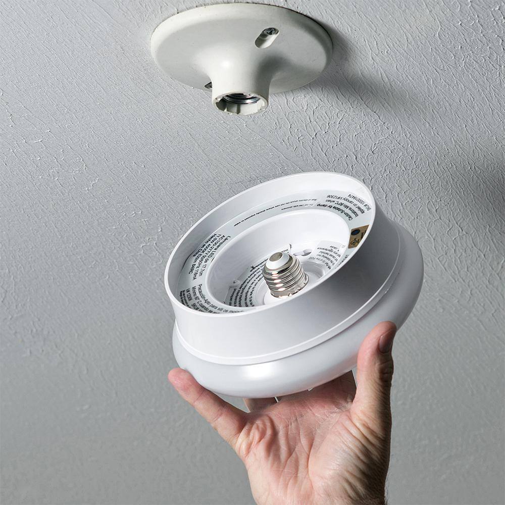 Commercial Electric Spin Light 7 in. Motion Sensor LED Flush Mount Ceiling Light Customize Hold Times Closet Rated 830 Lumens 4000K 54606341