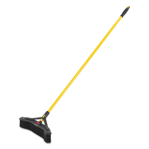 Rubbermaid Maximizer Push-to-Center Broom | 18