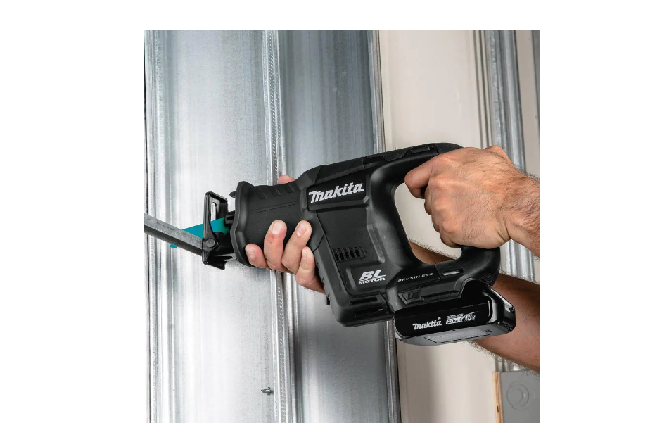 Makita XRJ07R1B 18-Volt LXT Sub-Compact Lithium-Ion Brushless Cordless Recipro Saw Kit (2.0 Ah)