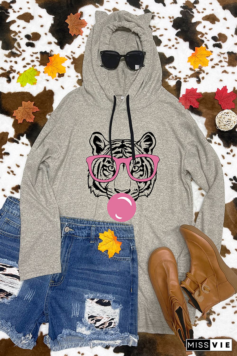 Tiger, tiger with glasses bubble gum, Cricut, funny Wild Animal head Print Pockets Hooded Dress Wholesale