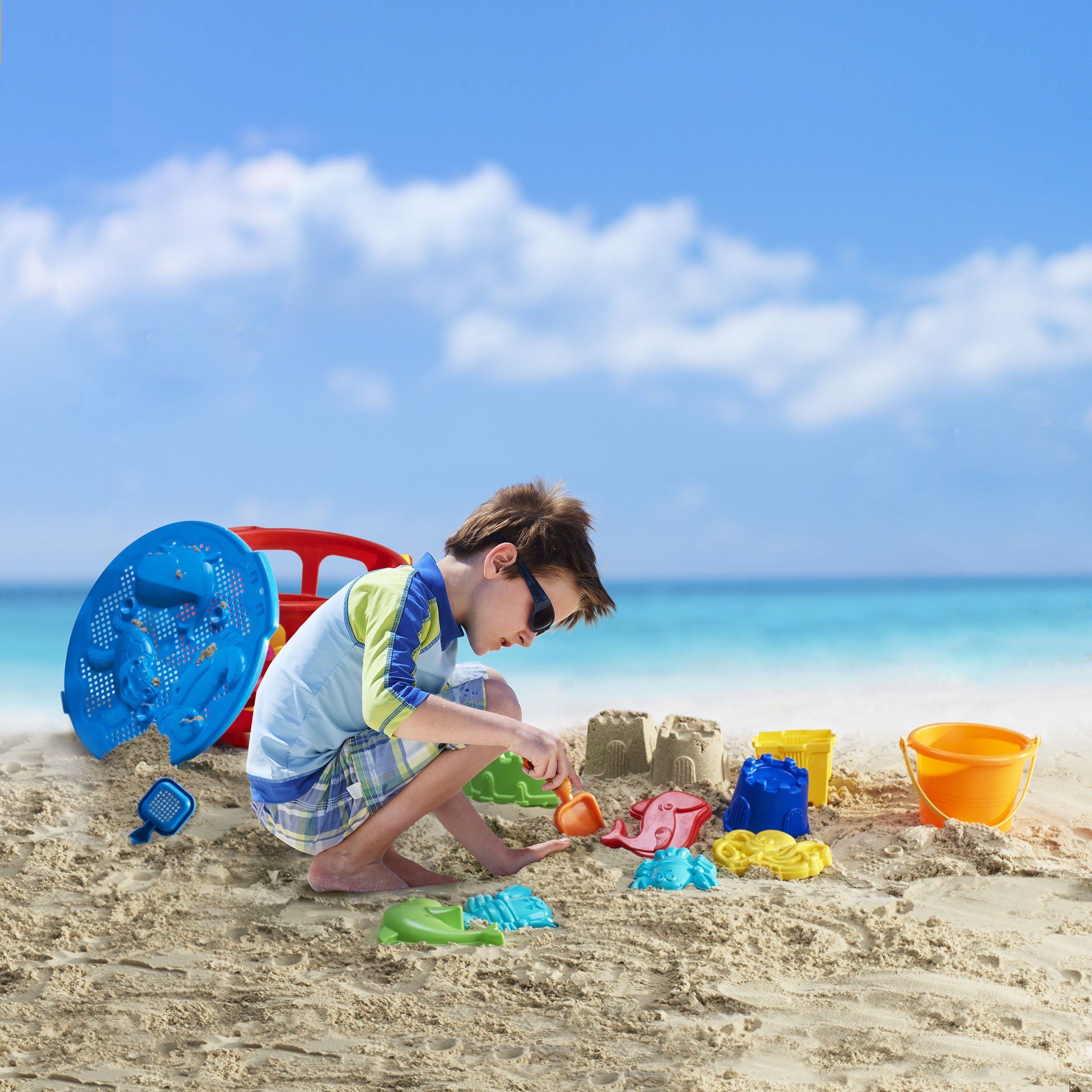 Play Day Colossal Pail 20-Piece Beach Toys Set – Kids Beach Sand Toys Set, Sand Molds, Sand Tools, Sandcastle Molds, Beach Bucket and Shovel with Carry Basket