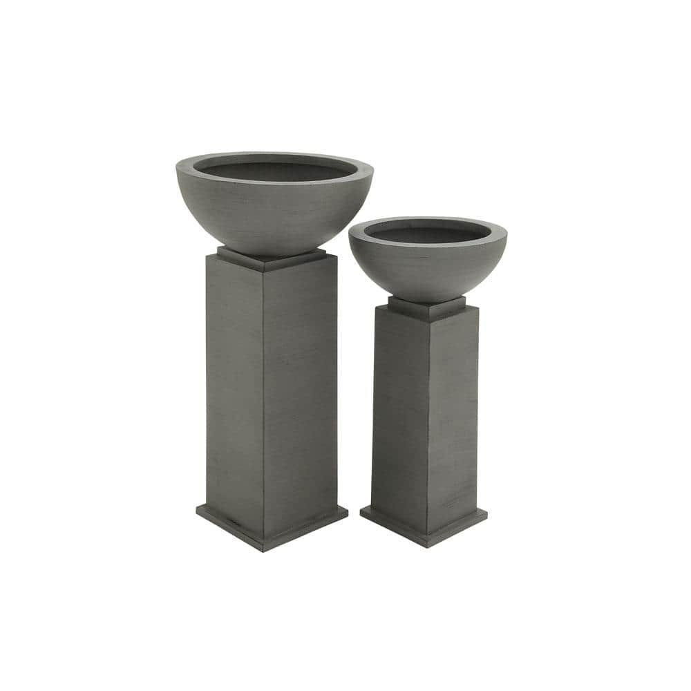 Litton Lane 38in. Extra Large Gray Metal Indoor Outdoor Planter (2- Pack) 65379