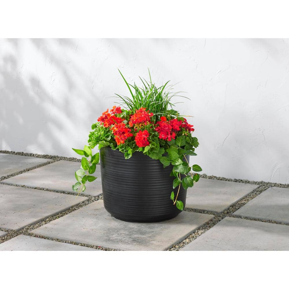 Vigoro 16 in. Avernal Large Black Satin Plastic Planter (16 in. L x 16 in. W x 13.1 in. H) HUPS00597N-16H