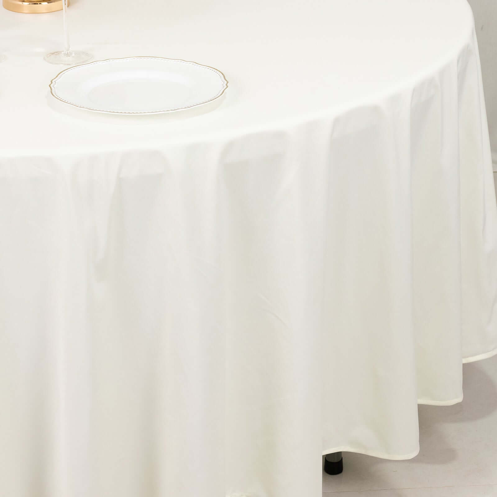 Ivory Premium Scuba Round Tablecloth, Wrinkle Free Polyester Seamless Tablecloth 108