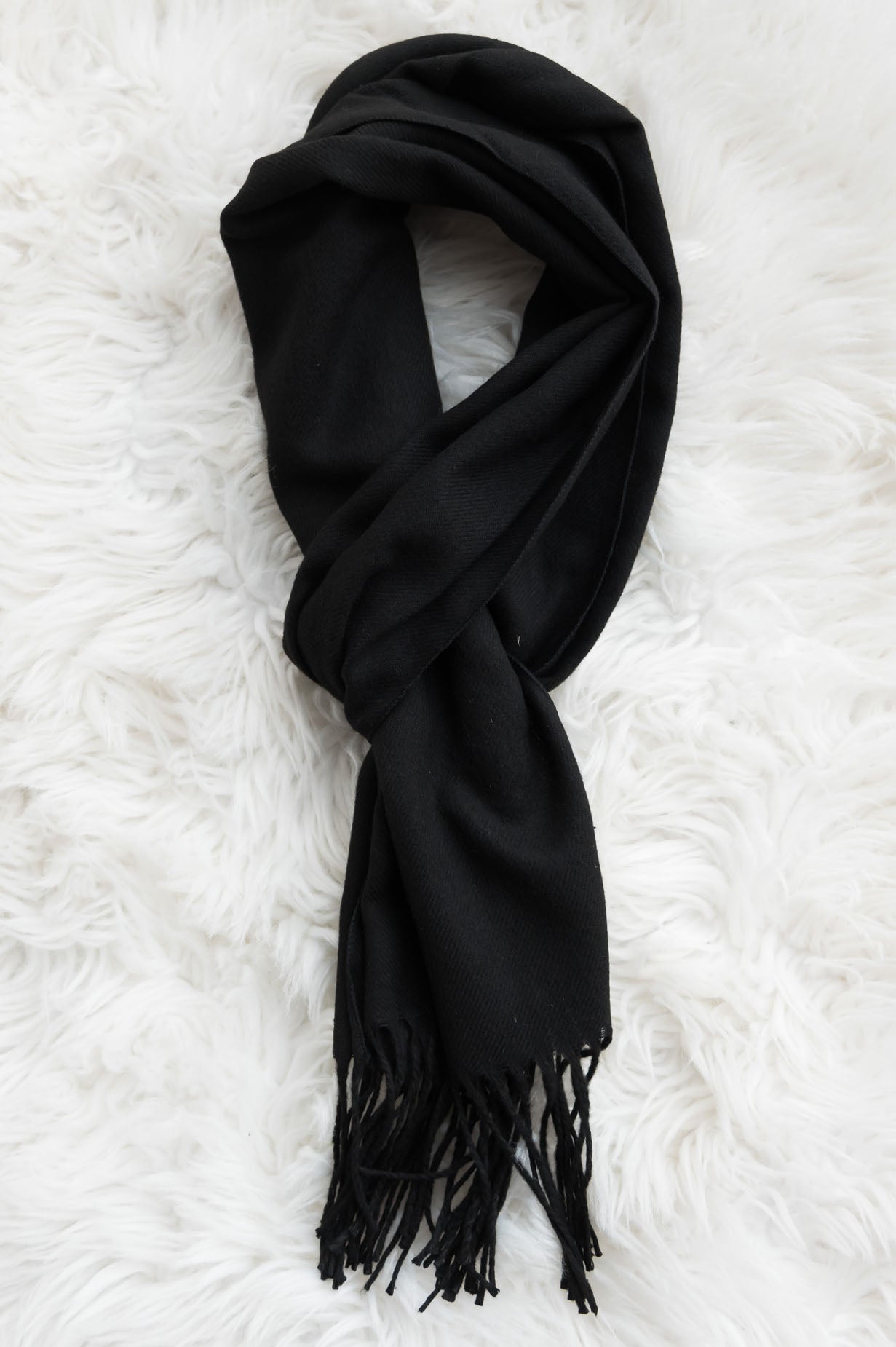 Cozy & Stylish Fringed Edge Scarf