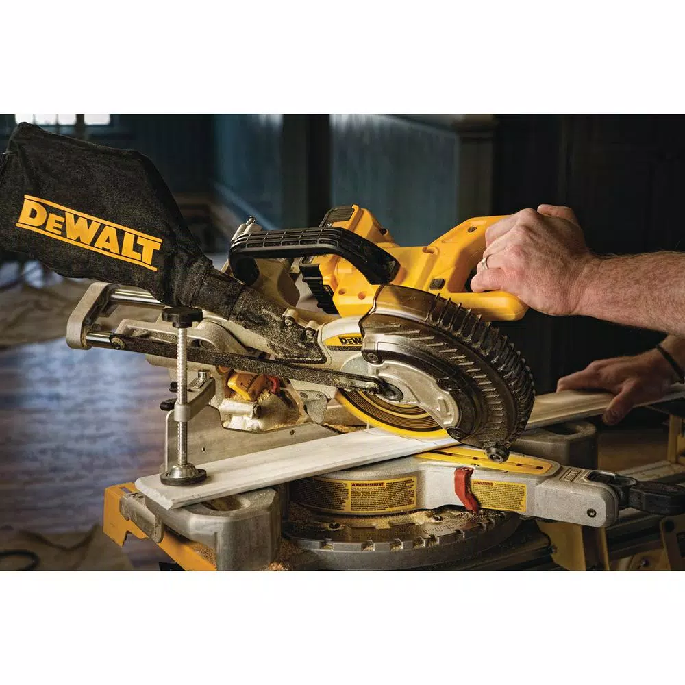 DEWALT 20-Volt MAX Cordless 7-1/4 in. Sliding Miter Saw with (1) 20-Volt Battery 4.0Ah and Oscillating Tool and#8211; XDC Depot