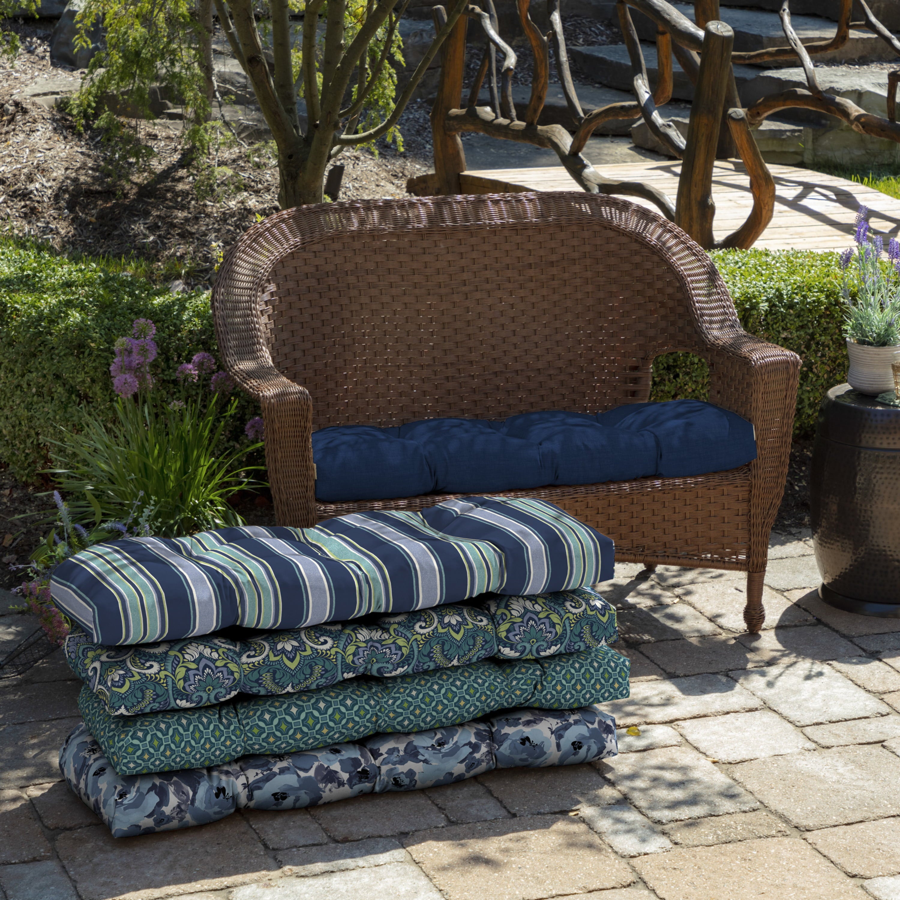 Arden Selections Outdoor Wicker Settee Cushion 41.5 x 18， Sapphire Blue Leala