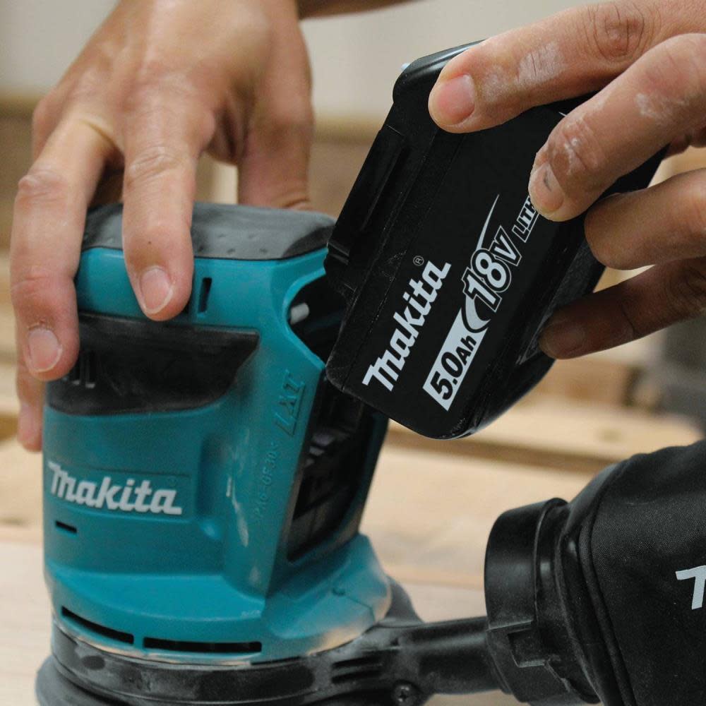 18 Volt LXT Lithium-Ion Cordless 5 in. Random Orbit Sander Kit， 5.0 Ah ;