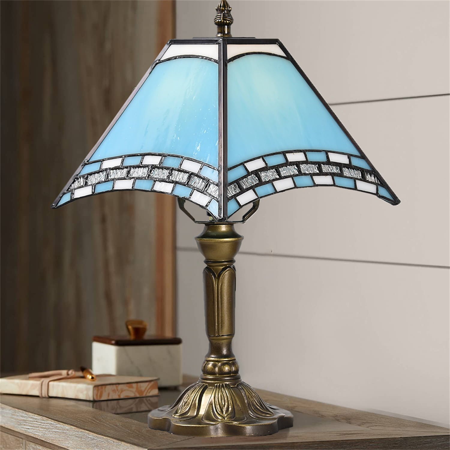 Chrlaon  Table Lamp Stained Glass Bedside Lamp for Living Room Bedroom Traditional Desk Light