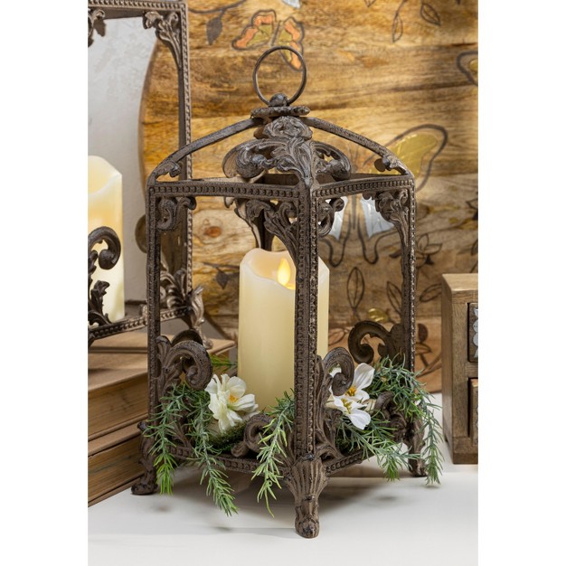 Gg Collection Medium Metal Acanthus Leaf Lantern