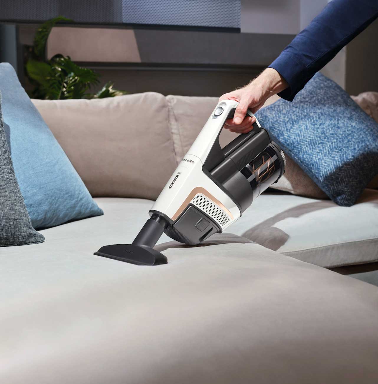 Miele Triflex HX2 Lotus White Cordless Stick Vacuum Cleaner