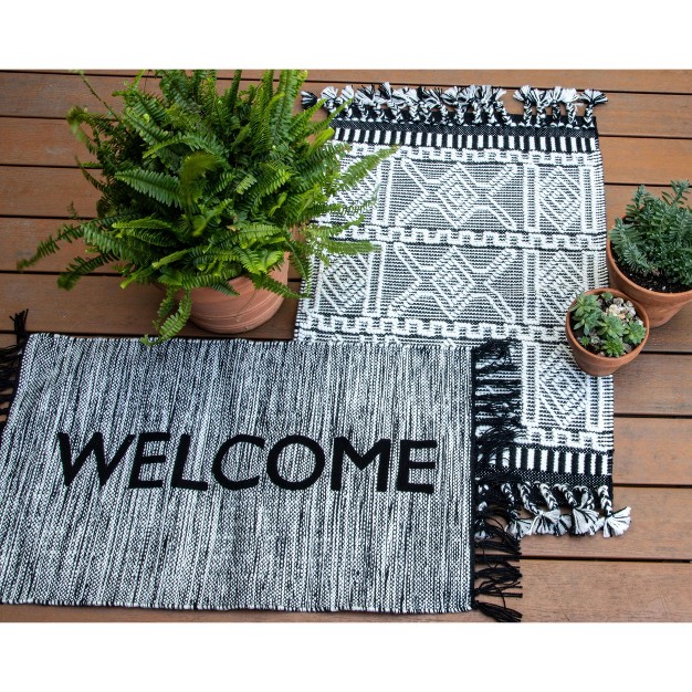 Hand Woven Outdoor Safe Polyester Entry Rug With Hand Tied Fringe Foreside Home amp Garden