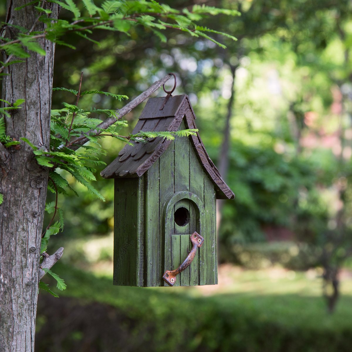 Glitzhome Distressed Wooden Bird House， 11.61-in