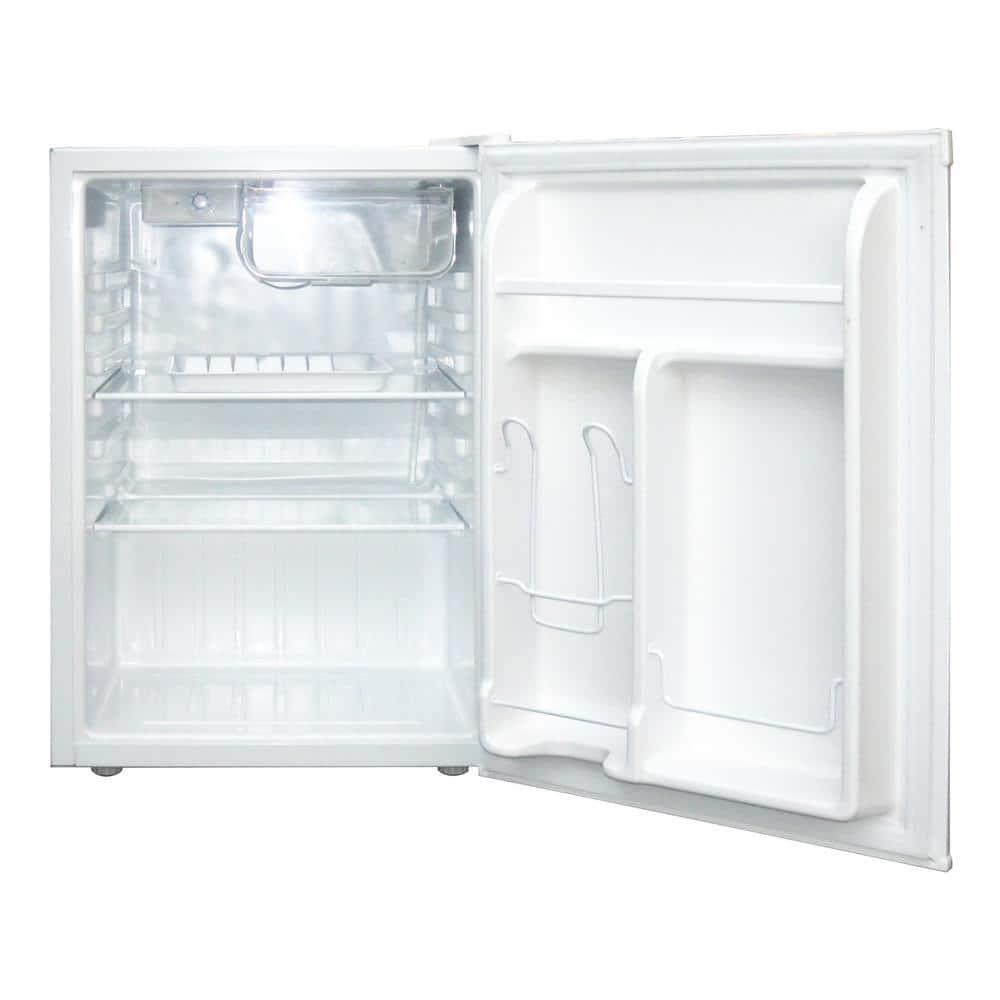 Magic Chef 26 cu ft Mini Fridge in White ENERGY STAR