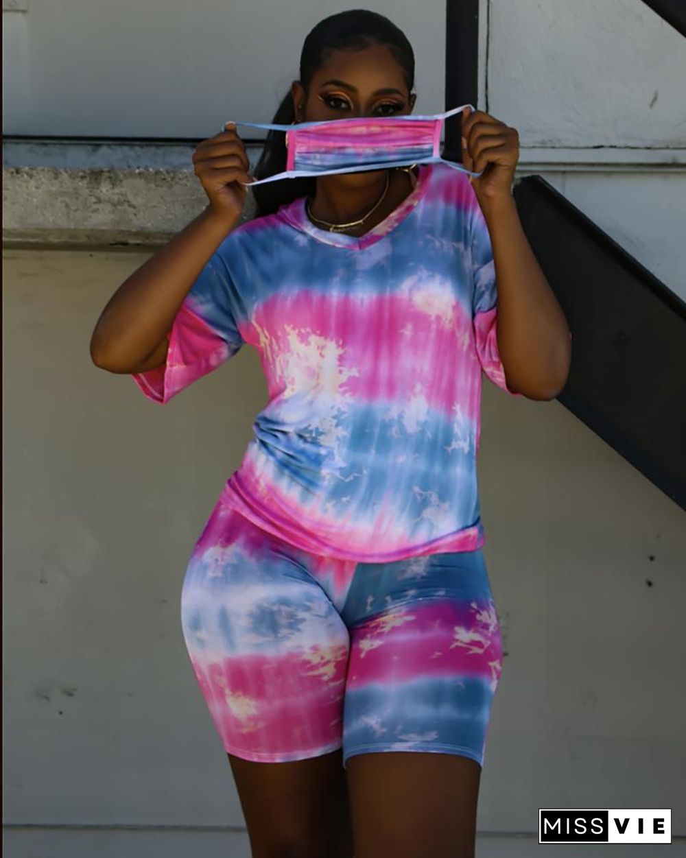 Tie Dye Print V-neck Top & Shorts Set With Face Cover