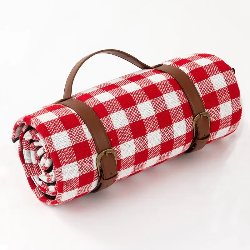 2023 Custom Extra Large Portable Plaid Picnic Blanket Outdoor Foldable Blankets with Waterproof Bottom Fabric