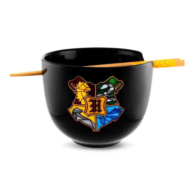 Silver Buffalo Harry Potter Hogwarts Crest 20 ounce Ramen Bowl And Chopstick Set