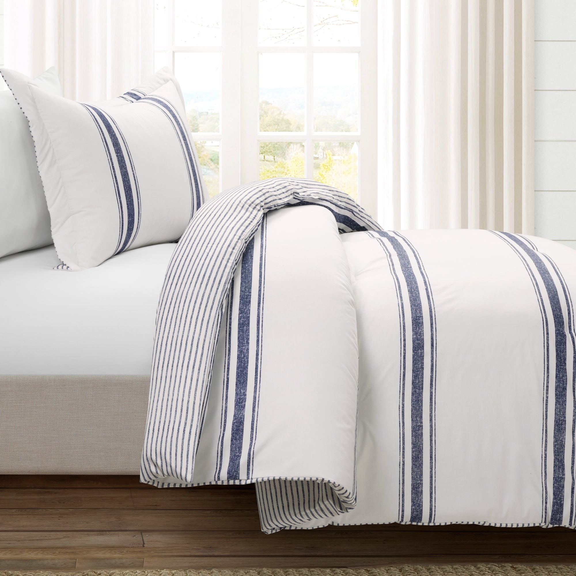 Farmhouse Stripe Cotton Reversible Comforter Set