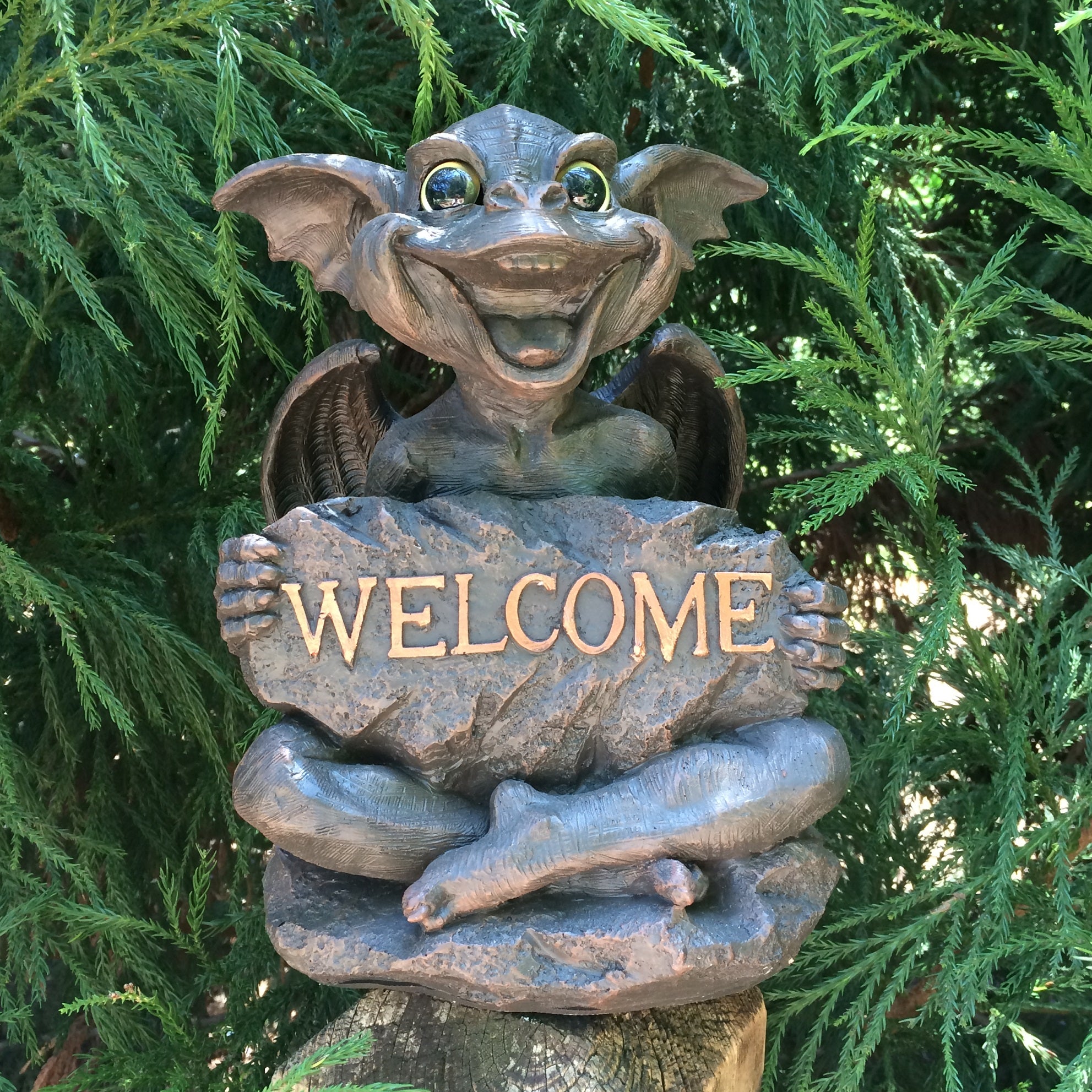 Homestyles Gargiggles Big Sister "Natasha" Gargoyle Holding "WELCOME" Sign Gothic Garden and Holiday Statue Decoration 13"H