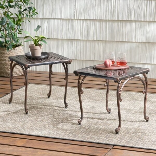 Modern Outdoor side table，for poolside，patio rocking chair