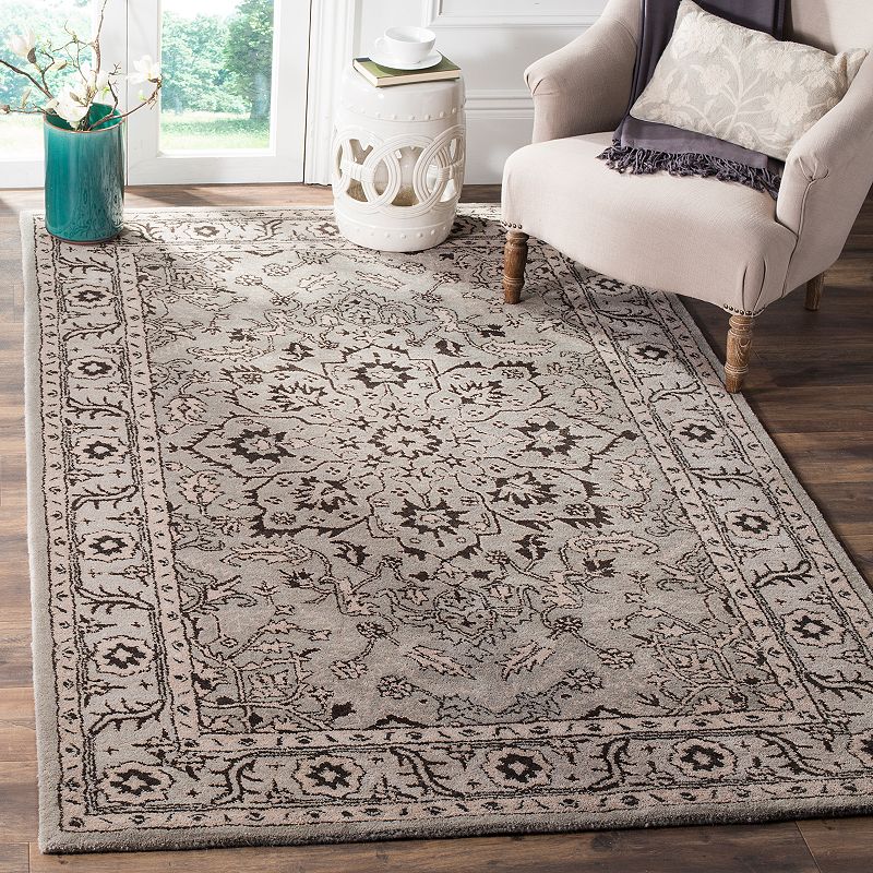 Safavieh Antiquity Winona Framed Floral Wool Rug