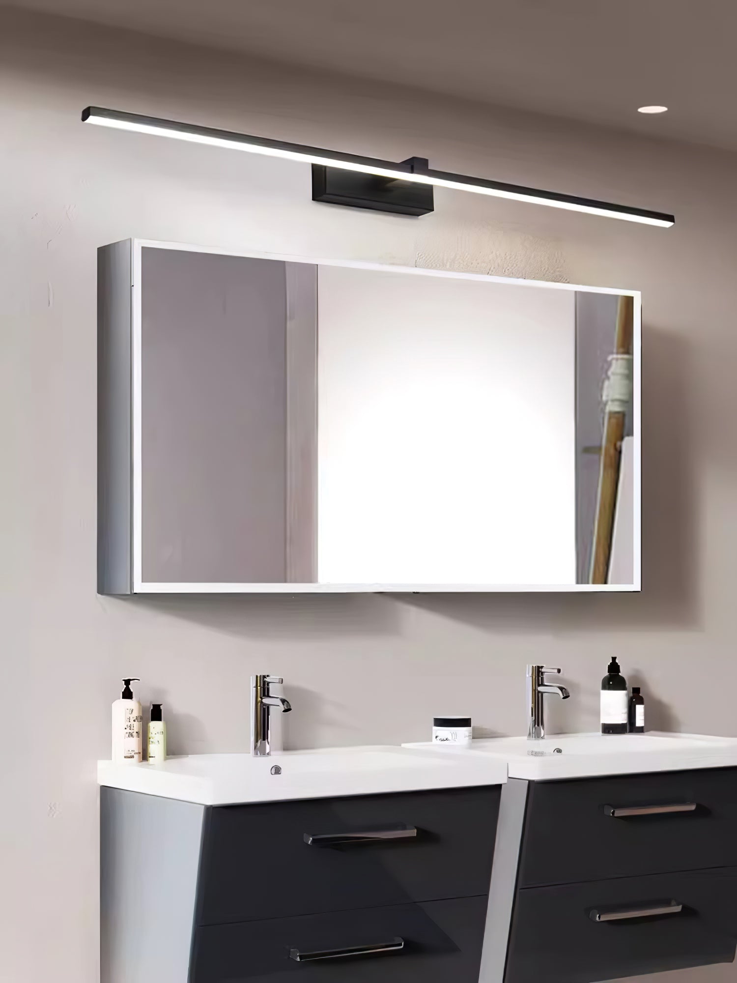 Metal Linear Mirror Wall Light