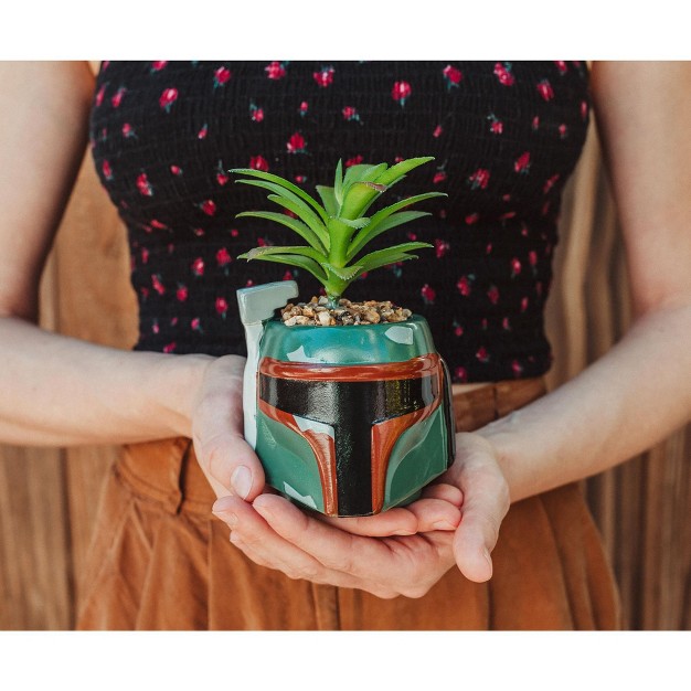 Silver Buffalo Star Wars Boba Fett Helmet 3 inch Ceramic Mini Planter With Artificial Succulent